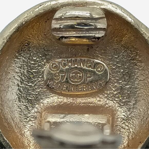 Chanel 24k Gold-Plated Clip-on Earrings - Picture 6 of 9